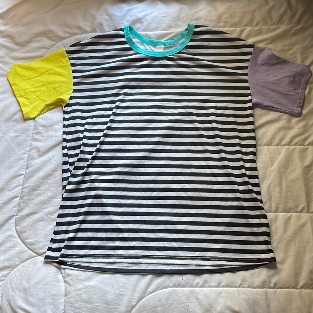 Striped opposite colored sleeve tee